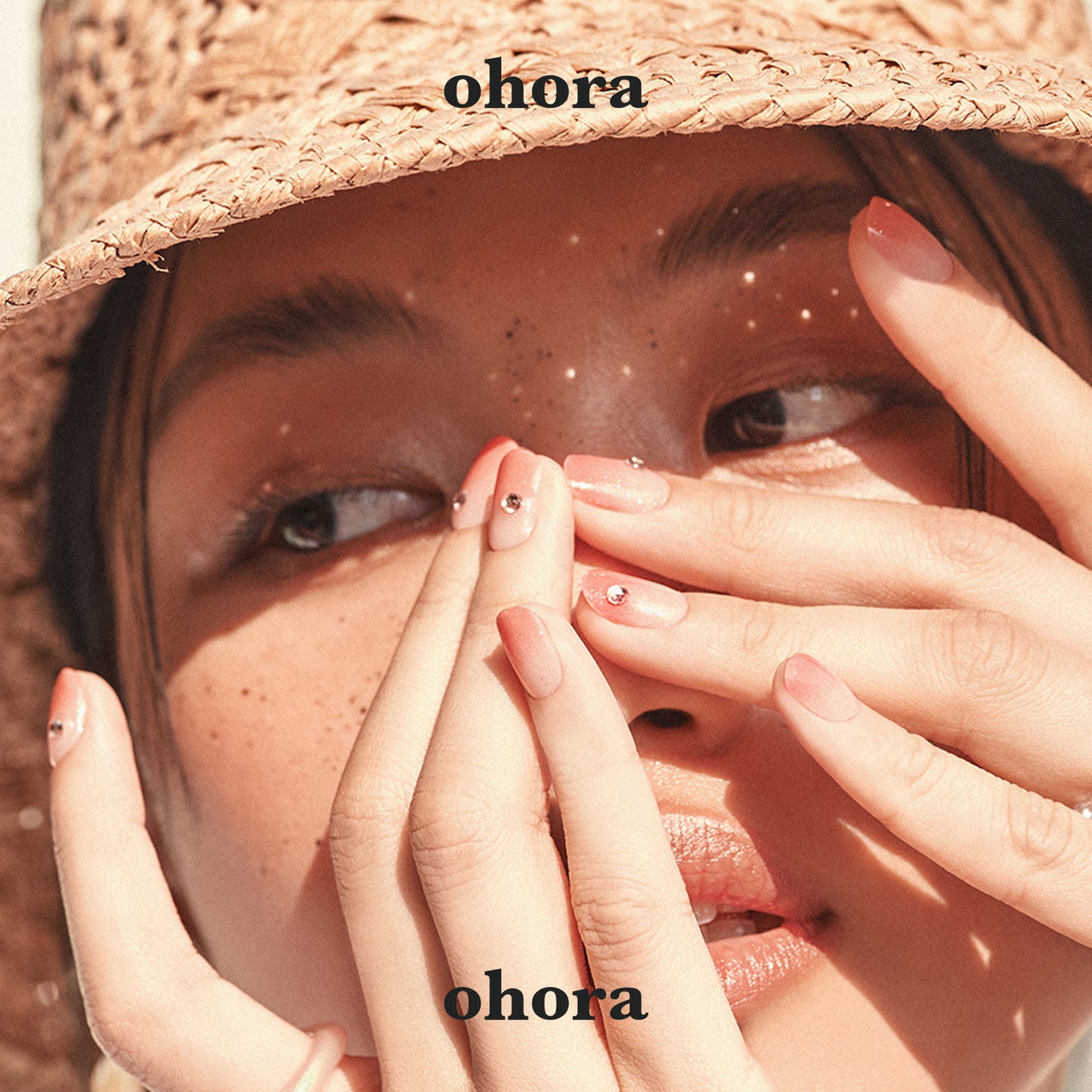 Ohora (N Coral Sunset Nails)