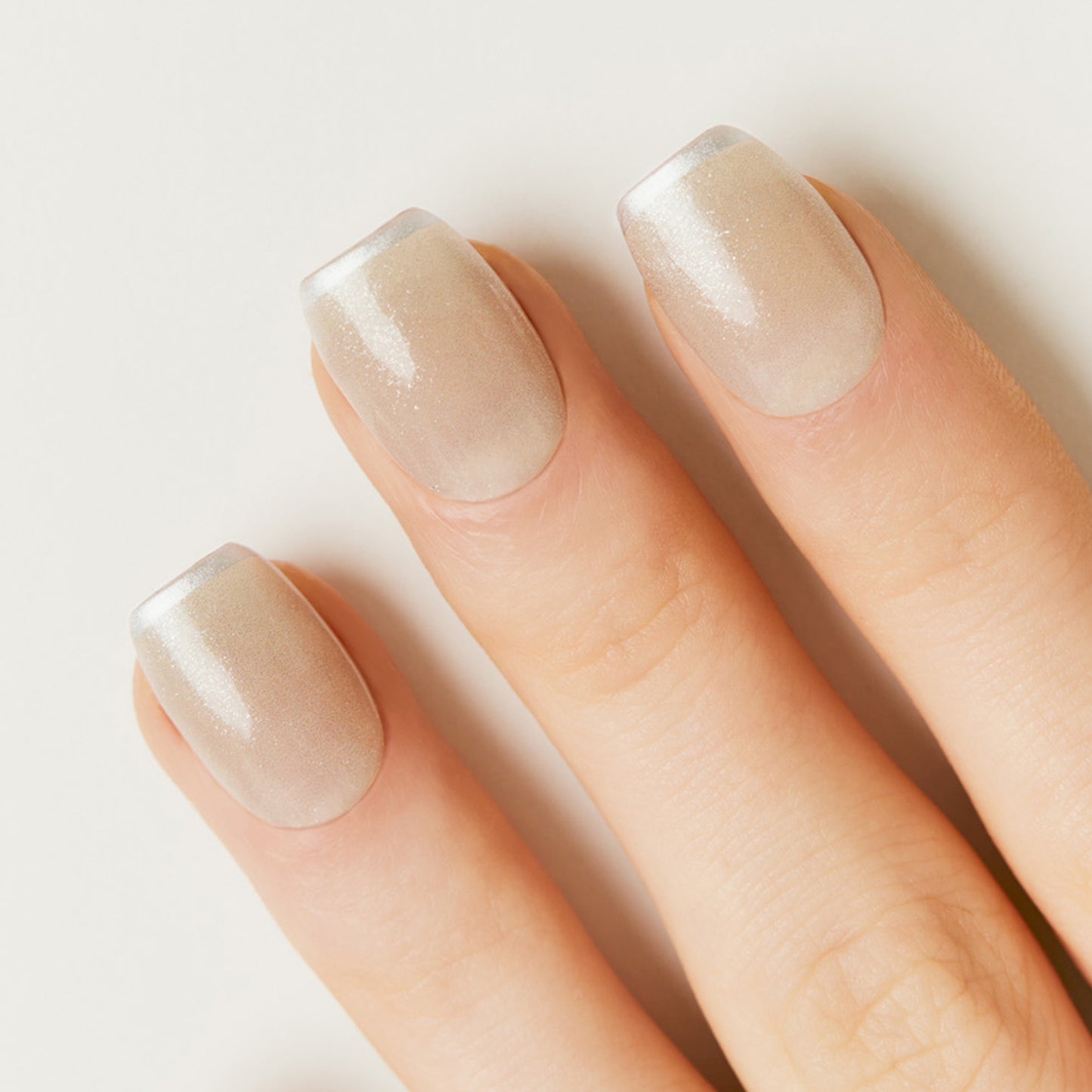 Glimmering Nails (Round Square)