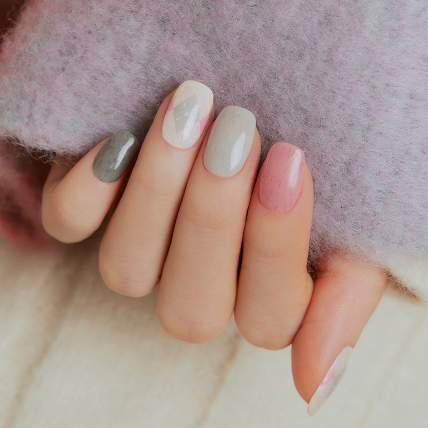 ohora N Cozy Mood Nail