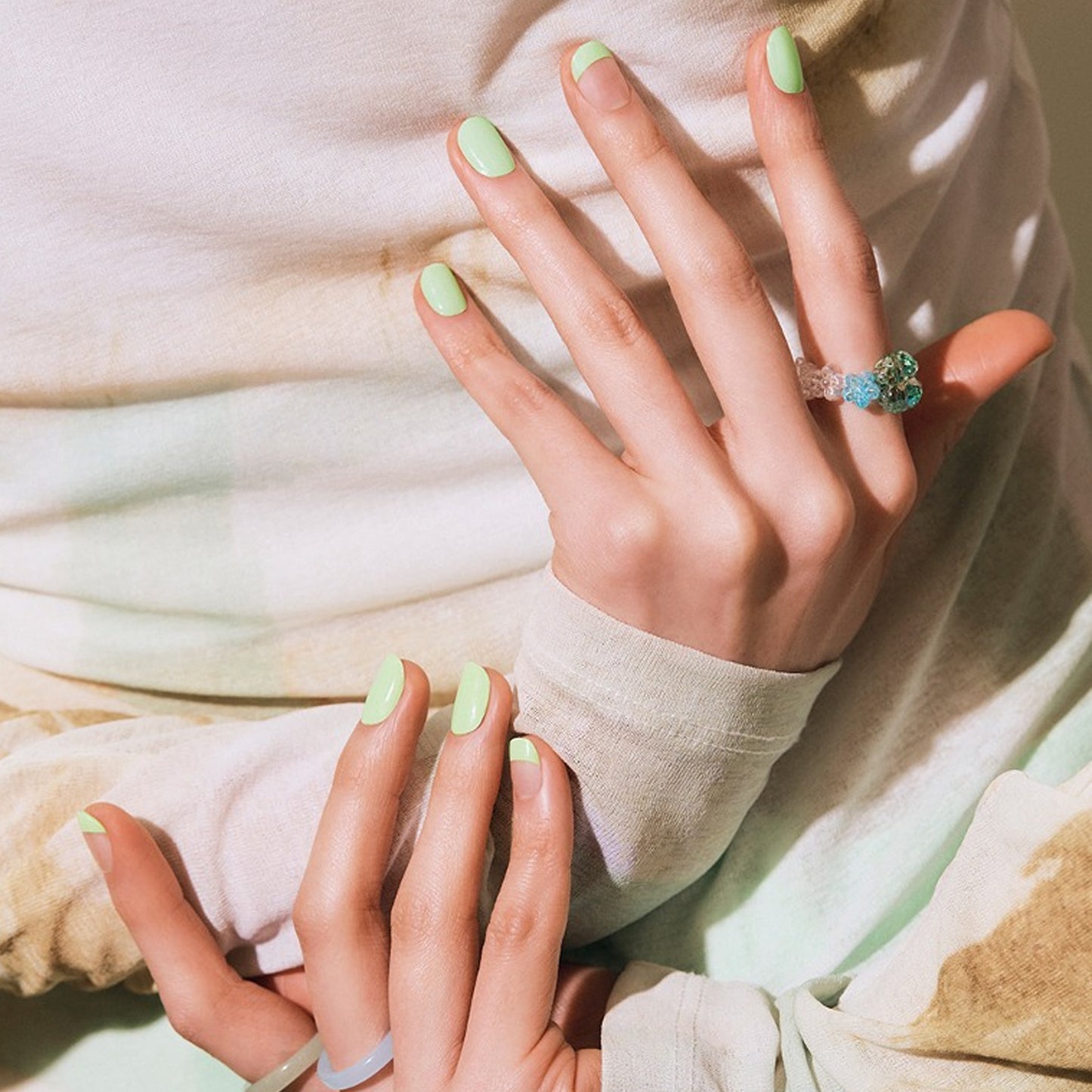 N Silky Mint Nails