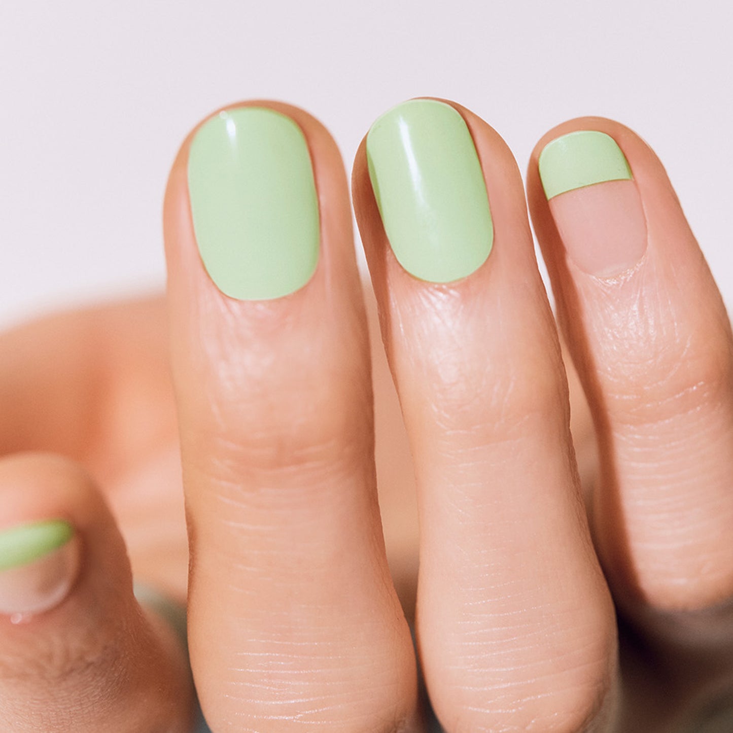 N Silky Mint Nails